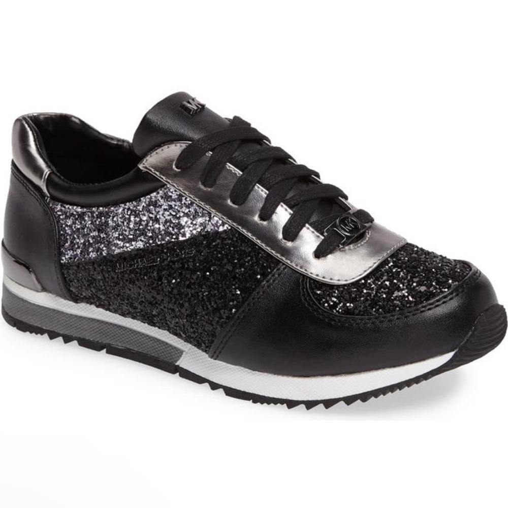 Michael Kors Sneakers! Perfect for fall, excellent pre-owned condition! Size 9🖤